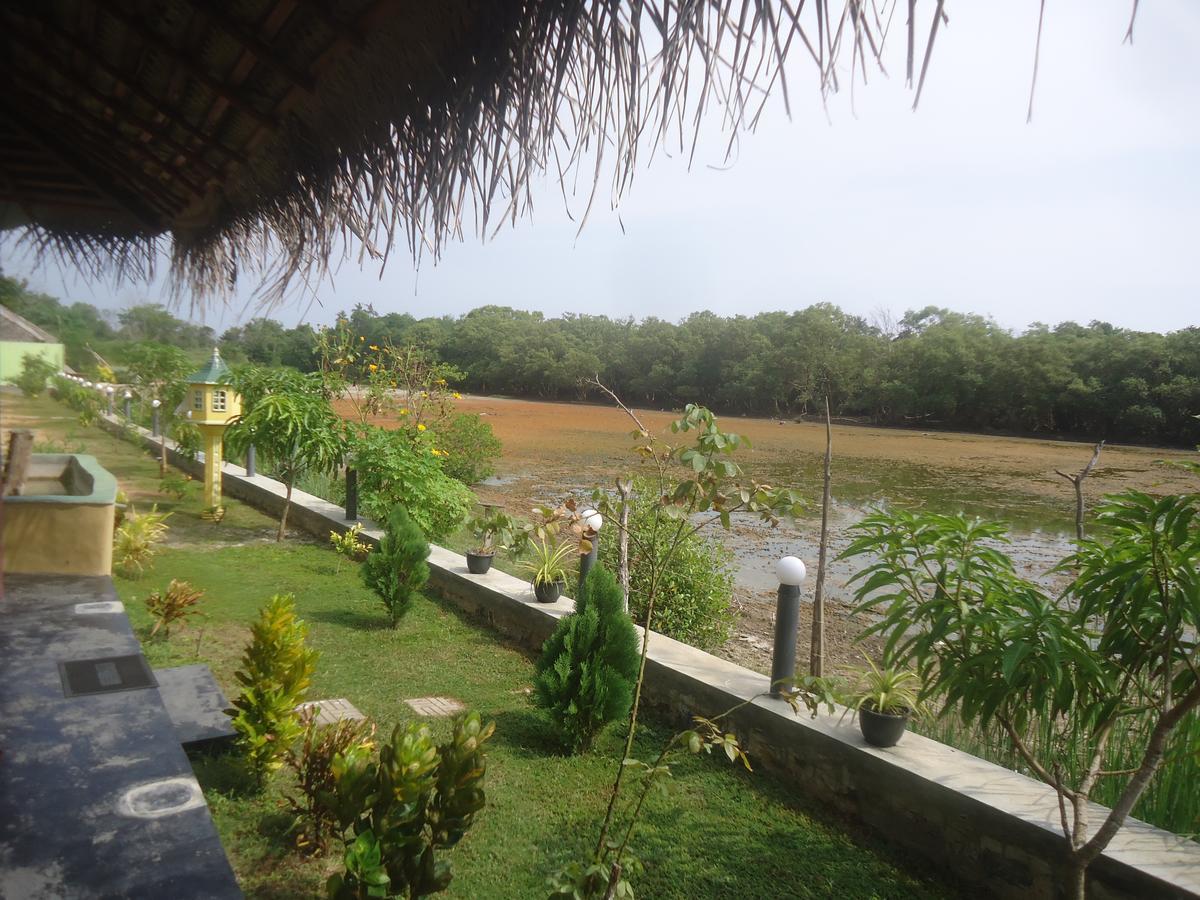 Pearl Cave Cabanas & Resturant Tangalle Buitenkant foto