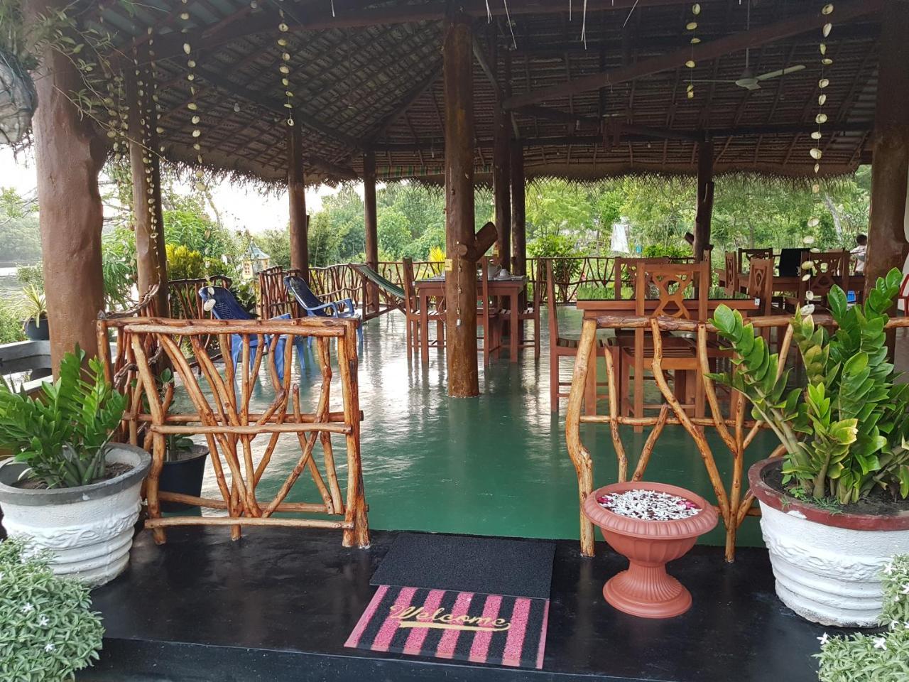 Pearl Cave Cabanas & Resturant Tangalle Buitenkant foto
