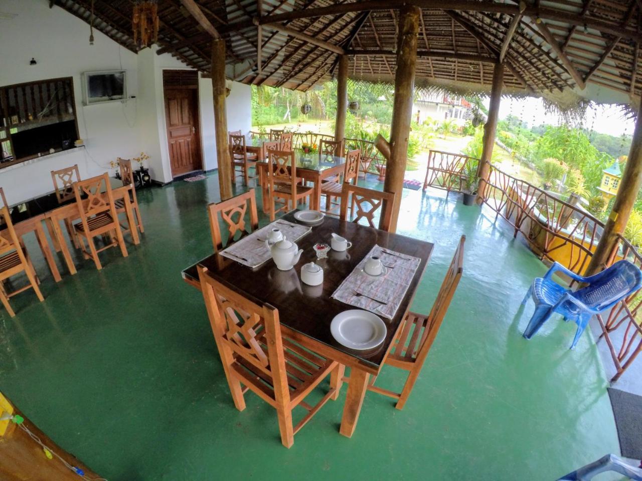 Pearl Cave Cabanas & Resturant Tangalle Buitenkant foto